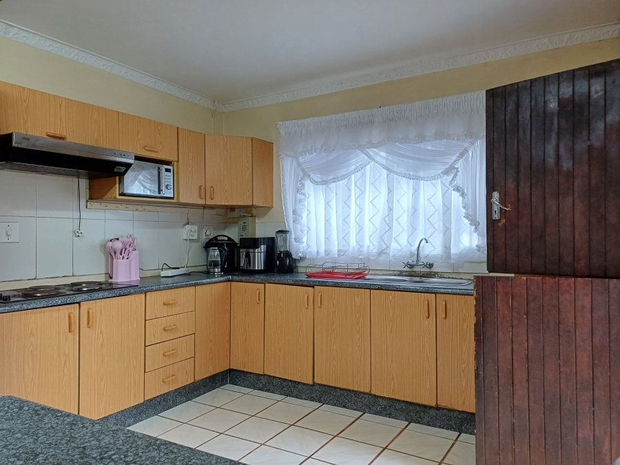 To Let 3 Bedroom Property for Rent in Sunnyridge Eastern Cape